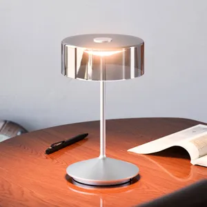 Sigor Nabíjateľná stolná lampa Numotion LED, strieborná, sklo, IP54, stmievateľná, Obývacia izba / jedáleň, Sklo, hliník, 2.2W, K: 26.5cm Sigor Nabíjateľná stolná lampa Numotion LED, strieborná, sklo, IP54, stmievateľná, Obývacia izba / jedáleň, Sklo, hliník, 2.2W, K: 26.5cm